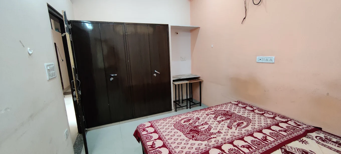 Photograph from this property’s Google listing