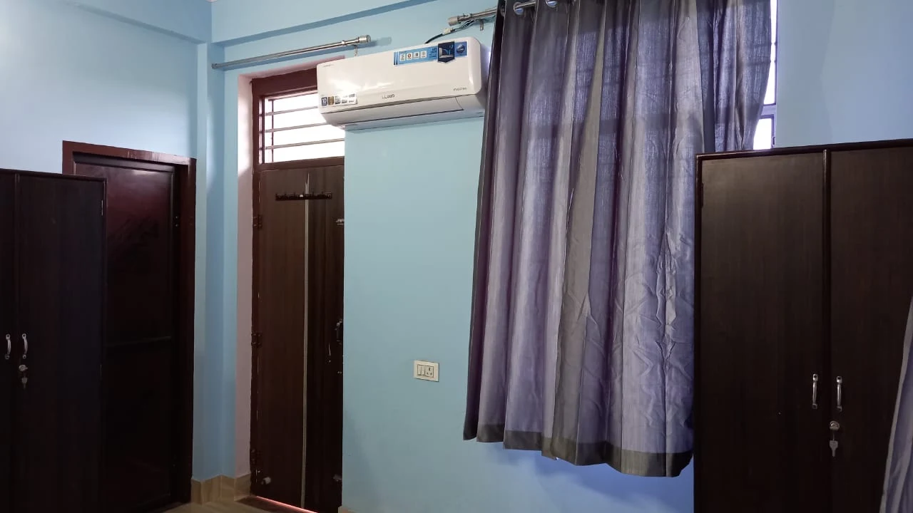 Photograph from this property’s Google listing