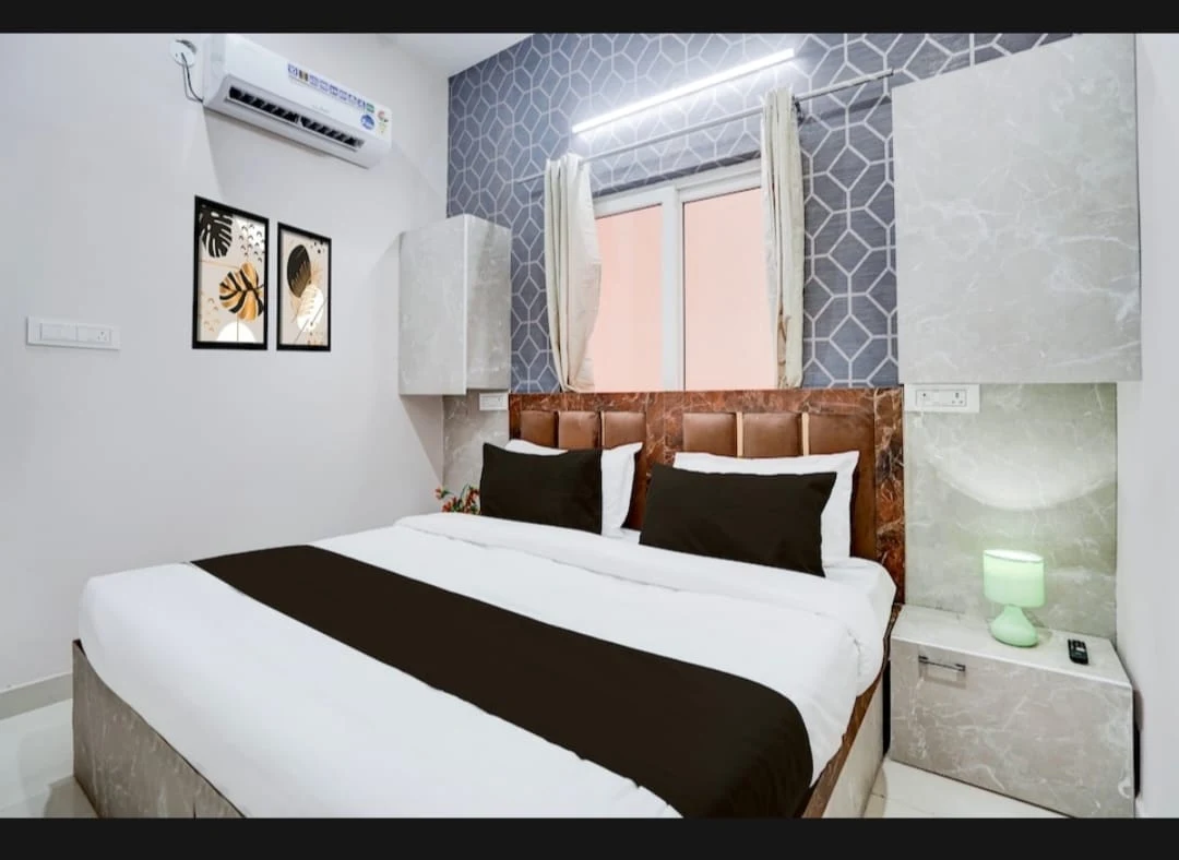 Guest bedroom — photograph from the property’s Google listing