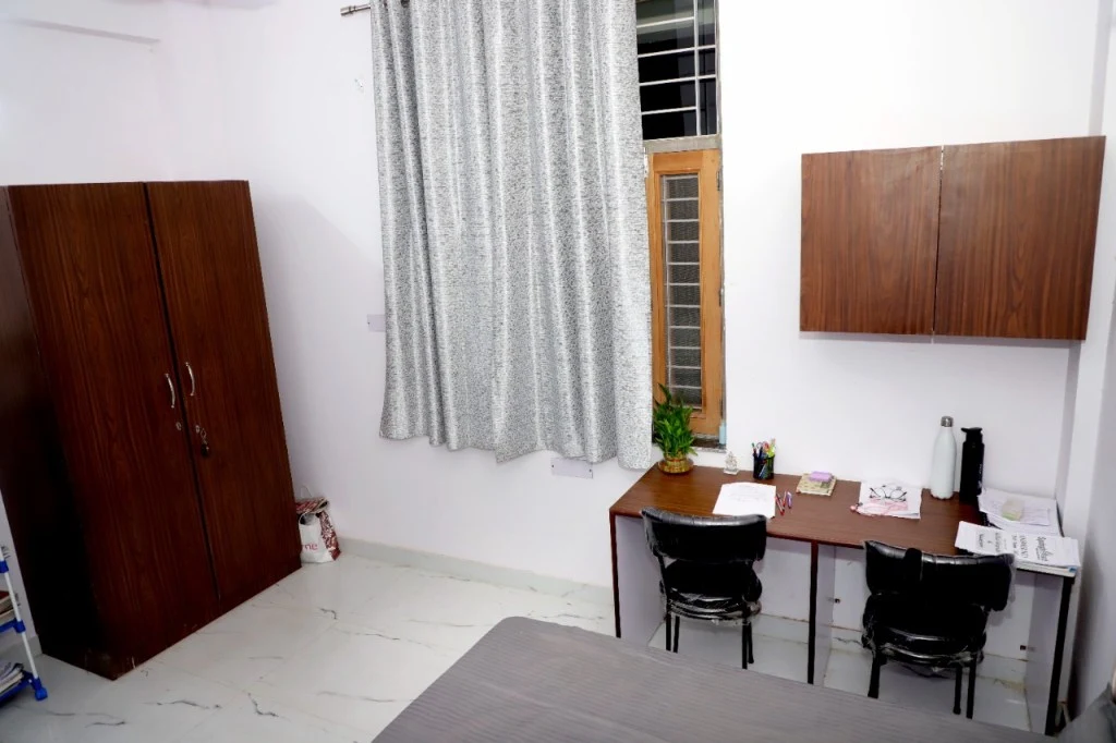 Photograph from this property’s Google listing