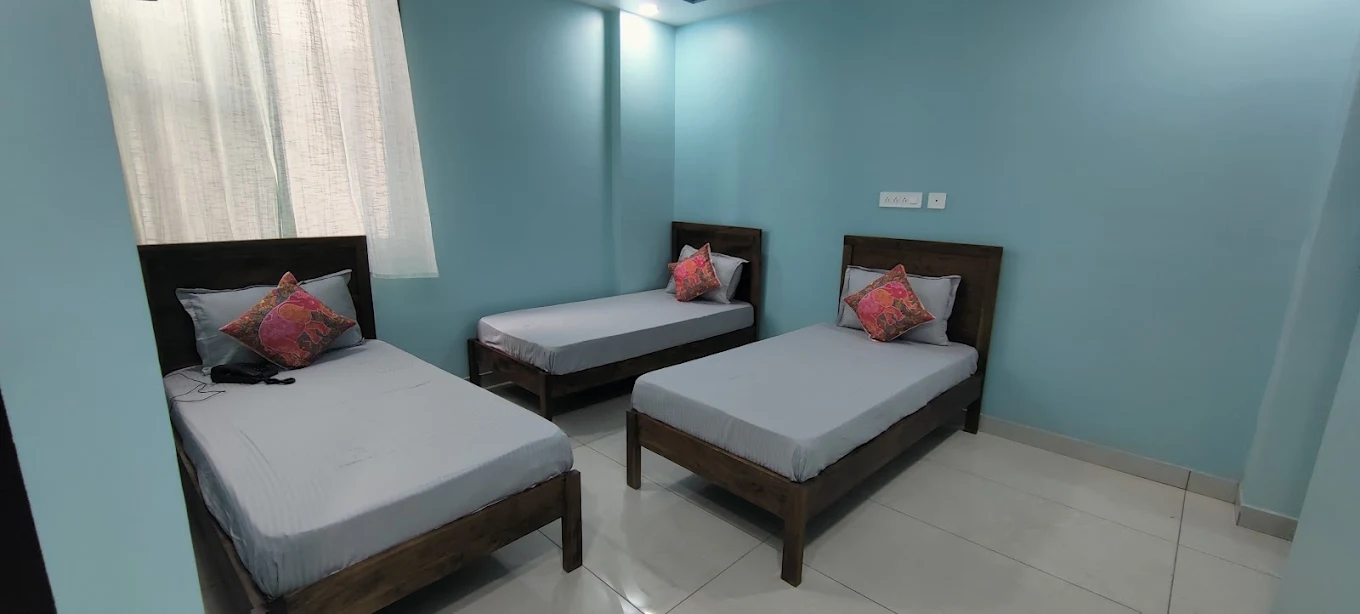 Room photograph from its Google listing
